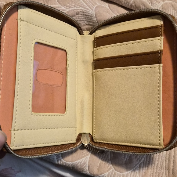 Sanrio Pochacco Yellow Wallet - Picture 2 of 3